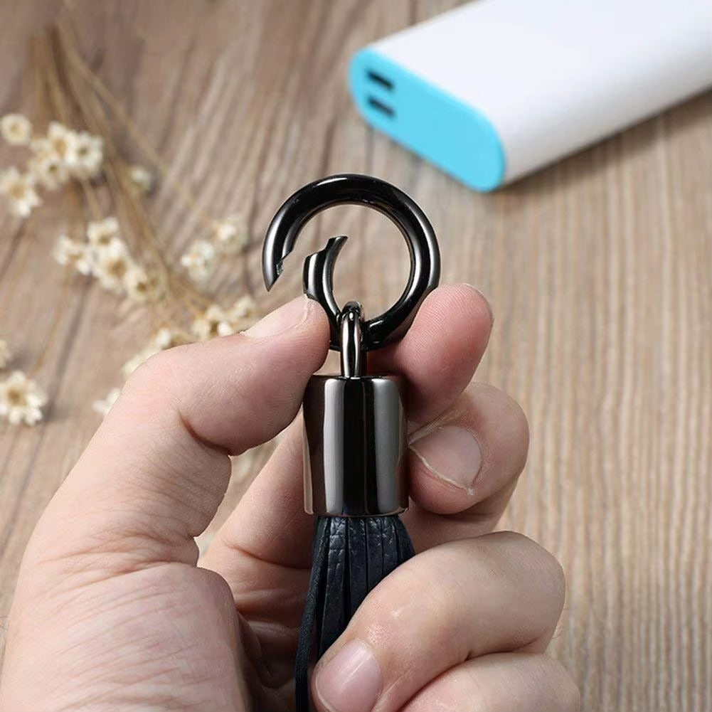 GoCharge™ Hermoso Llavero Con Borla y Cable de Carga 3 en 1